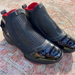 Men's Black and Red Athletic Shoes